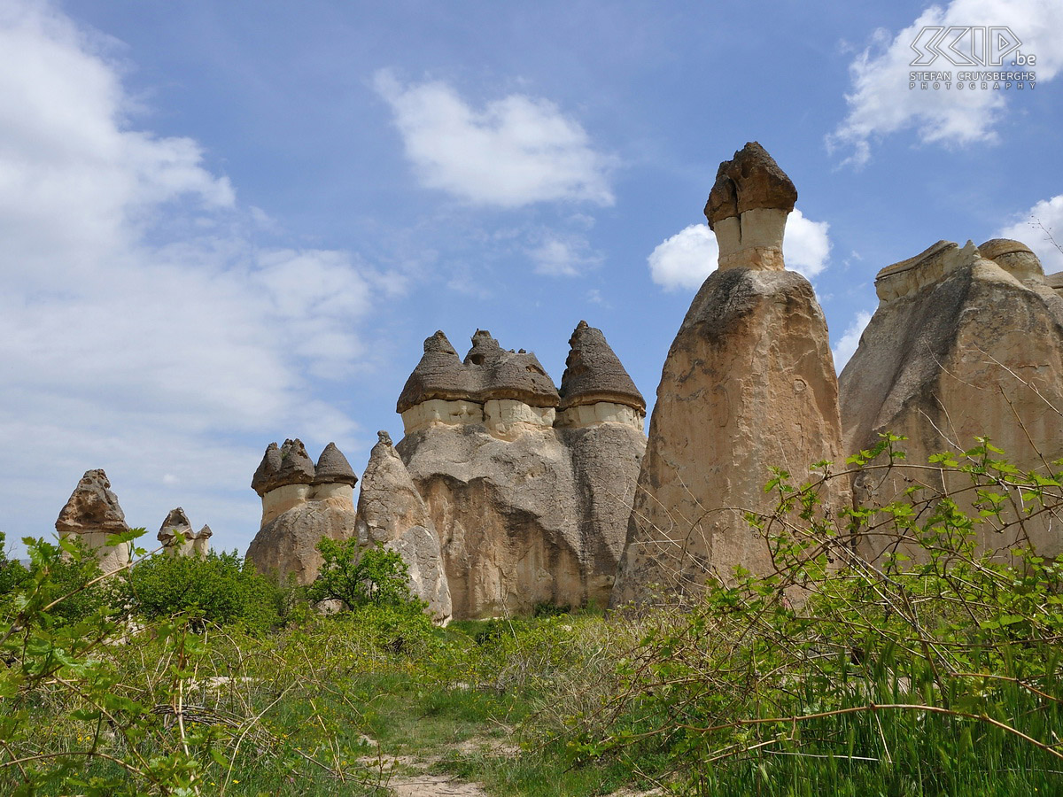 Cappadocia - Pasabag On the 5th day we walk from Çavusin to Pasabag which has beautiful fairy chimneys and some chapels. Then we visit the Zelve Open Air museum. Stefan Cruysberghs